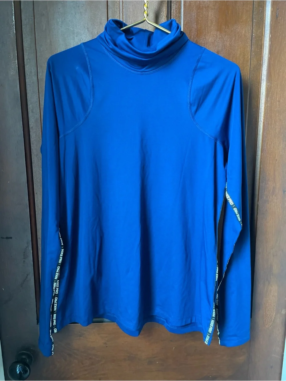 Nike dri fit women's extra large long sleeve blue athletic top